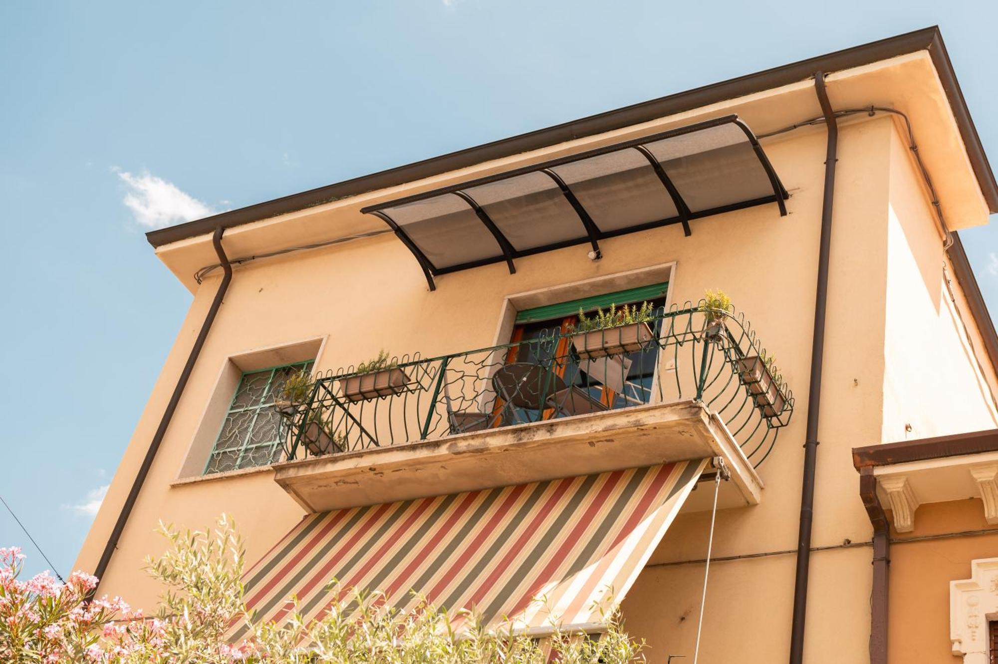 Appartamento Attico Vintage 10Min Da Arena Verona Kültér fotó